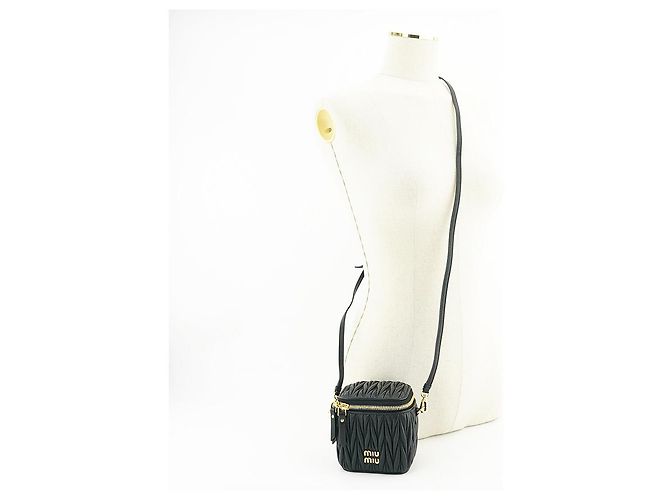Miu Miu Borsa a tracolla mini in pelle nappa trapuntata nera Nero - vista 10