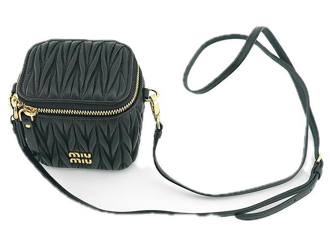 Miu Miu Borsa a tracolla mini in pelle nappa trapuntata nera Nero - vista 17