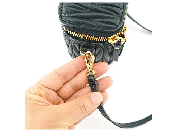 Miu Miu Borsa a tracolla mini in pelle nappa trapuntata nera Nero - vista 22