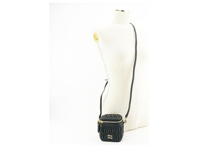 Miu Miu Borsa a tracolla mini in pelle nappa trapuntata nera Nero - vista 5