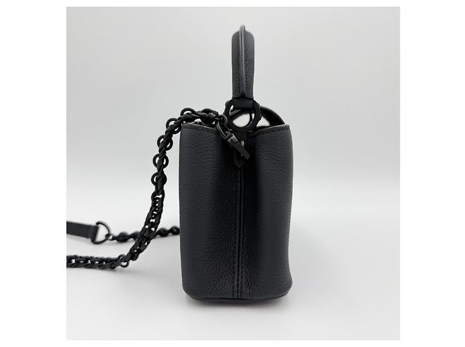 Louis Vuitton Borsa Tote Capucines East West Mini tutta nera con tracolla e crossbody Nero - vista 5