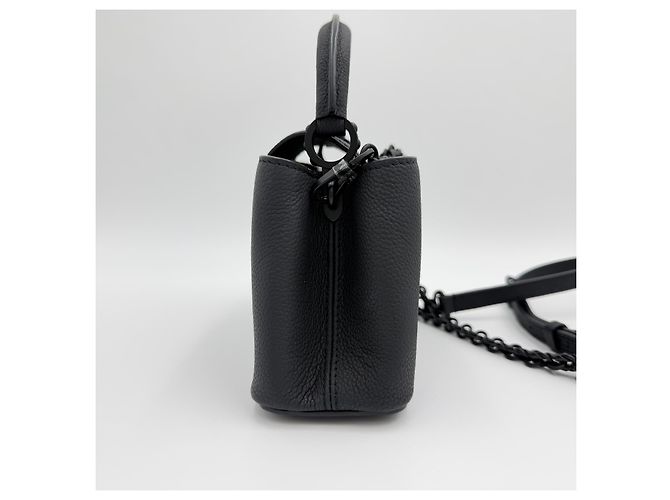 Louis Vuitton Borsa Tote Capucines East West Mini tutta nera con tracolla e crossbody Nero - vista 6