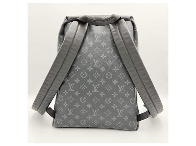 Louis Vuitton Zaino Discovery PM Monogram Eclipse Nero - vista 6