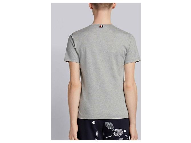 Thom Browne T-Shirt aus mittelschwerem Jersey-Baumwolle mit Tasche - Ansicht 6