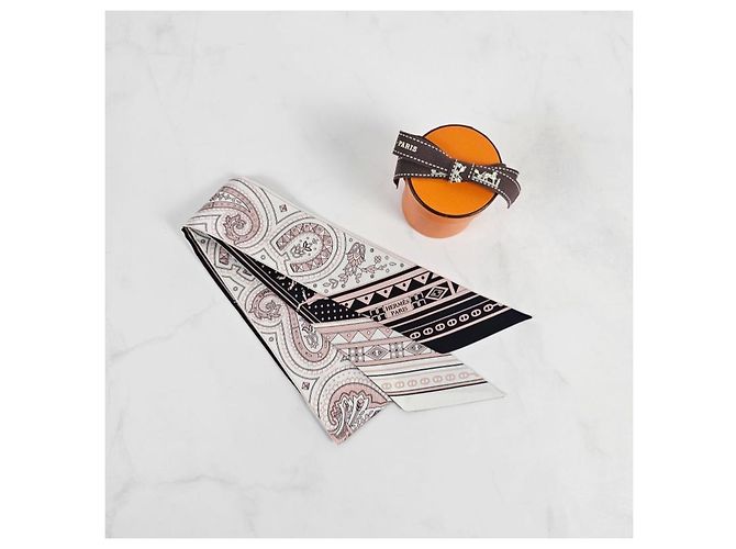 Hermès Foulard Twilly in Seta Cheval de Coeur per Donne Rosa - vista 13