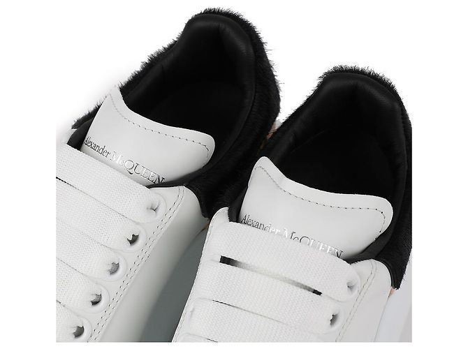 Alexander Mcqueen Sneakers oversize Bianco - vista 9