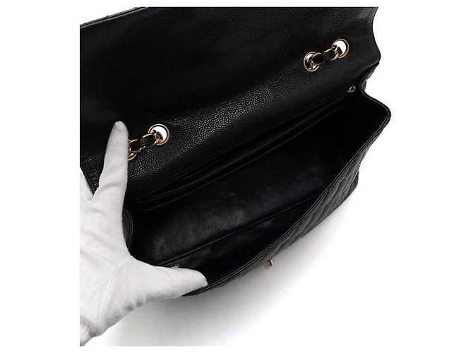 Chanel Bolsa de ombro com corrente dourada e aba única Preto - vista 7