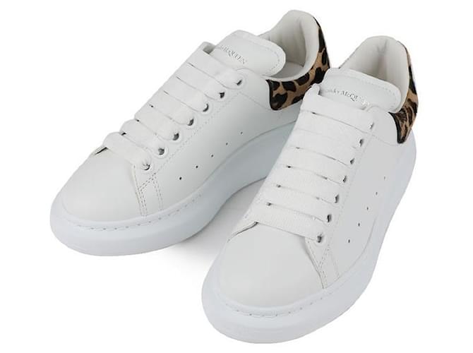 Alexander Mcqueen Sneakers Oversized Bianco - vista 3