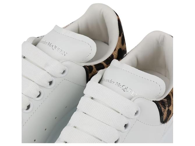 Alexander Mcqueen Sneakers Oversized Bianco - vista 9