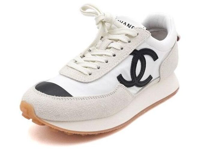 Chanel Sneakers in suede per donna con logo CC Stagione Bianco - vista 2