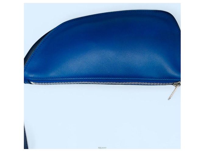 Burberry Mini borsa a spalla con charm a forma di scudo Blu - vista 4