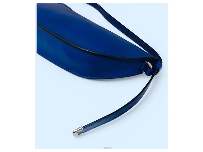 Burberry Mini borsa a spalla con charm a forma di scudo Blu - vista 6