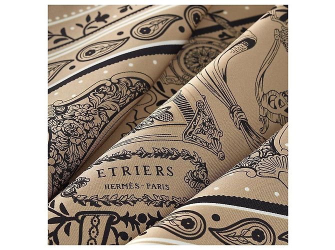Hermès Bandana Twilly Silk Scarf - view 4