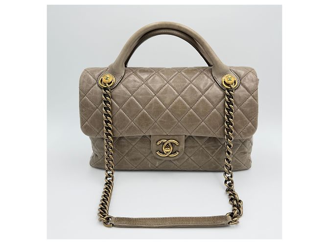 Chanel Kalbsleder Castle Lock Top Handle Schultertasche mit Kette Braun - Ansicht 2