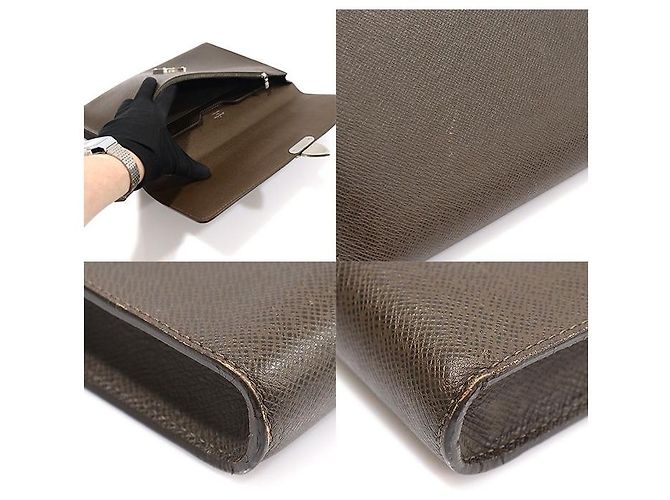 Louis Vuitton Pochette à documents en cuir Taurillon en marron grizzly - vue 5