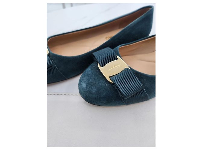 Salvatore Ferragamo Scarpe flat Varina in camoscio (SKU: Verde - vista 18