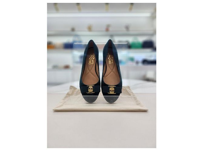Salvatore Ferragamo Scarpe flat Varina in camoscio (SKU: Verde - vista 2