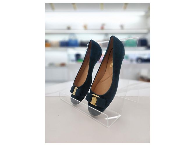 Salvatore Ferragamo Scarpe flat Varina in camoscio (SKU: Verde - vista 4