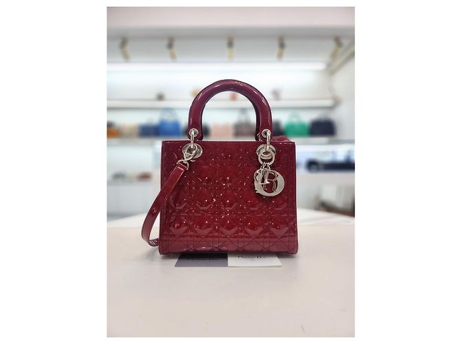 Dior Rote Lack-Cannage Mittel-Tote-Tasche - Ansicht 10
