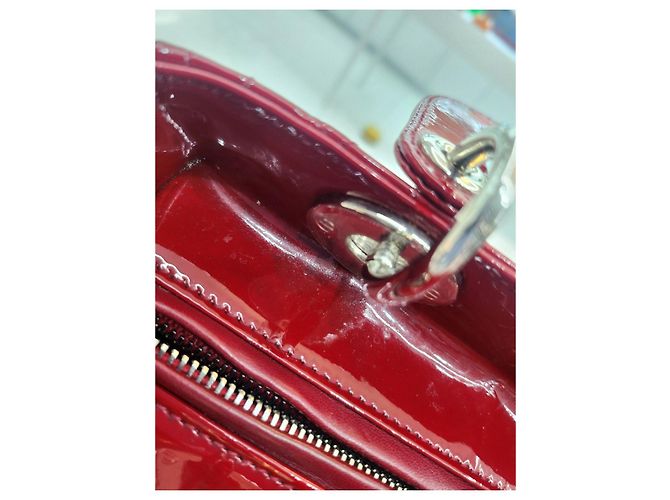 Dior Rote Lack-Cannage Mittel-Tote-Tasche - Ansicht 18