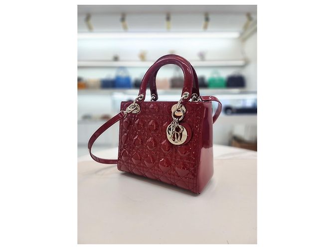 Dior Rote Lack-Cannage Mittel-Tote-Tasche - Ansicht 4