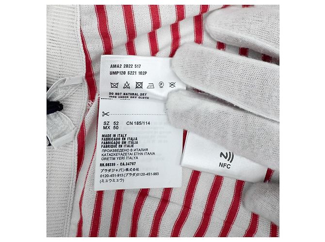 Prada Bermuda in seta da uomo con logo triangolare e strisce rosse Rosso - vista 11