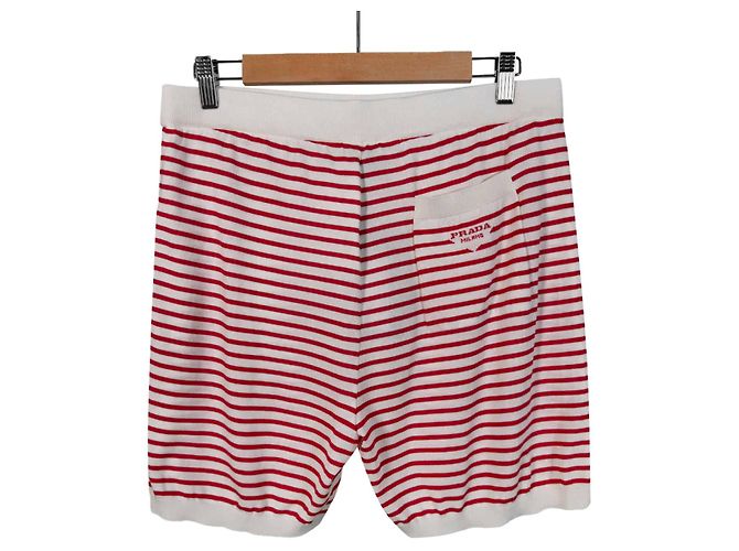Prada Bermuda in seta da uomo con logo triangolare e strisce rosse Rosso - vista 4