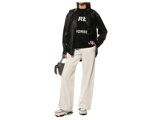 Burberry Oversized T-Shirt mit kurzen Ärmeln in Schwarz - Ansicht 4