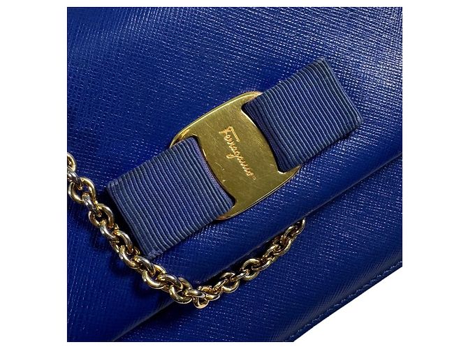 Salvatore Ferragamo Borsa a tracolla incrociata Gini Bow per donne blu - vista 8