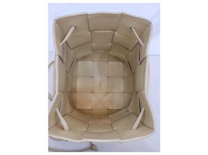 Bottega Veneta Borsa a secchiello crossbody Cassette Marrone - vista 8