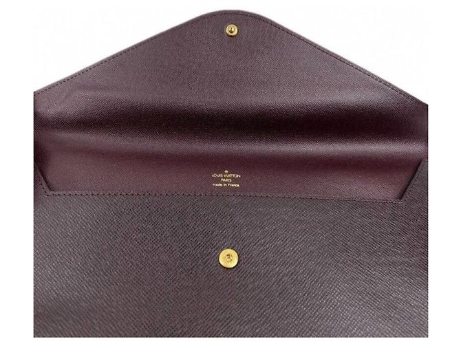 Louis Vuitton Clutch Taiga Wine Nero - vista 3