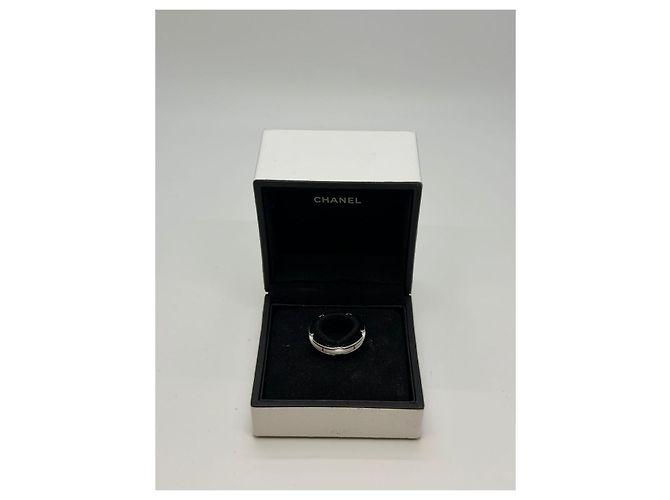 Chanel Weißer Keramischer Ultra-Ring Zustand - Ansicht 8
