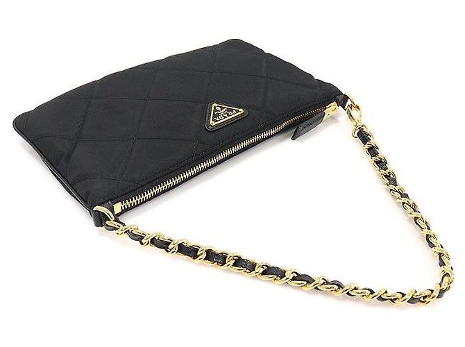Prada Borsa a Spalla Re-Edition in Nylon Trapuntato Nero - vista 4