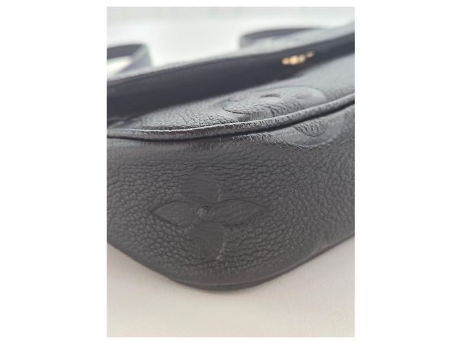 Louis Vuitton Borsa Tote e a Spalla Ivy Nera Wallet on Chain Nero - vista 19