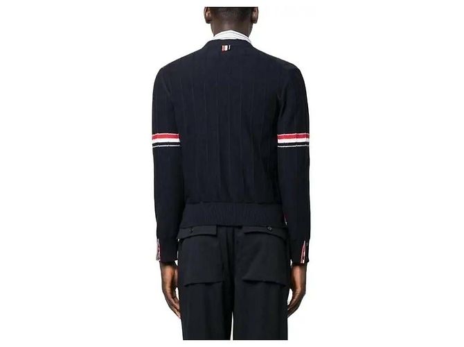 Thom Browne Cardigan en laine à col en V décontracté avec bandes aux bras - vue 5