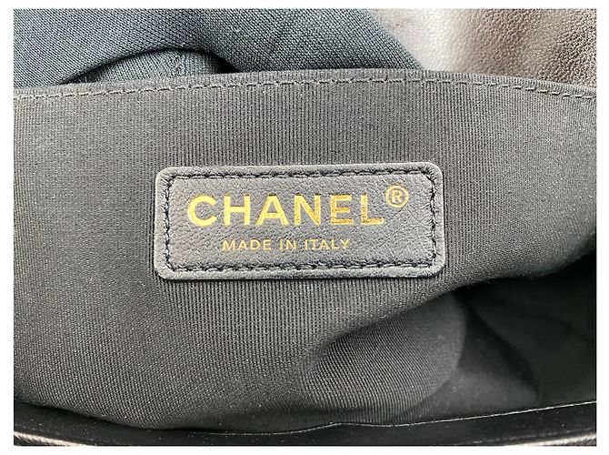 Chanel Borsa Boy in agnello arancione - Serie Point Nero - vista 13