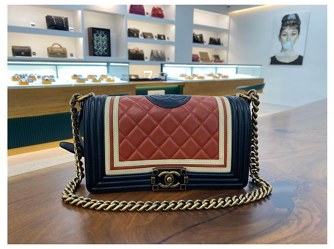 Chanel Borsa Boy in agnello arancione - Serie Point Nero - vista 2
