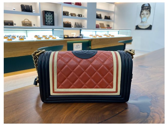Chanel Borsa Boy in agnello arancione - Serie Point Nero - vista 3