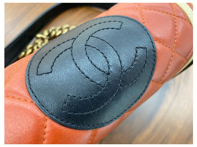 Chanel Borsa Boy in agnello arancione - Serie Point Nero - vista 9