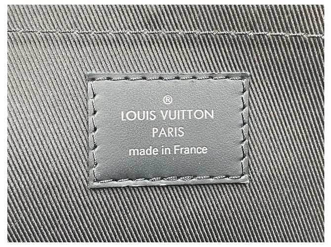 Louis Vuitton Clutch Discovery Monogram Eclipse Preto - vista 11
