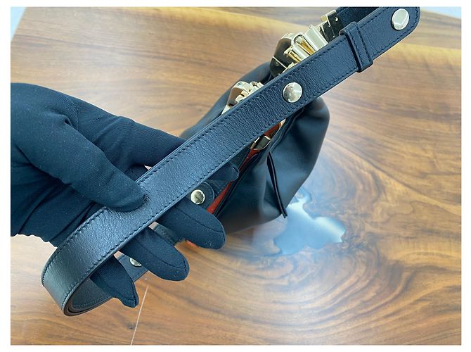 Gucci Borsa a spalla hobo Attash piccola nera Nero - vista 10