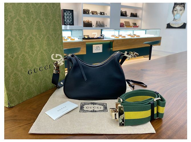 Gucci Borsa a spalla hobo Attash piccola nera Nero - vista 14