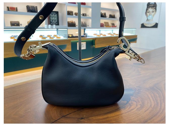 Gucci Borsa a spalla hobo Attash piccola nera Nero - vista 3