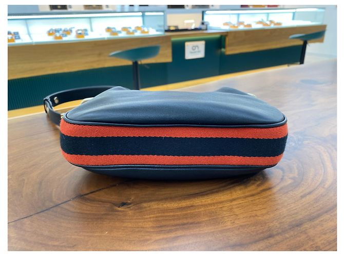 Gucci Borsa a spalla hobo Attash piccola nera Nero - vista 7