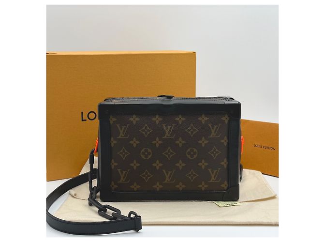 Louis Vuitton Borsa a tracolla in tela Mackassar Monogram Soft Trunk Marrone - vista 2