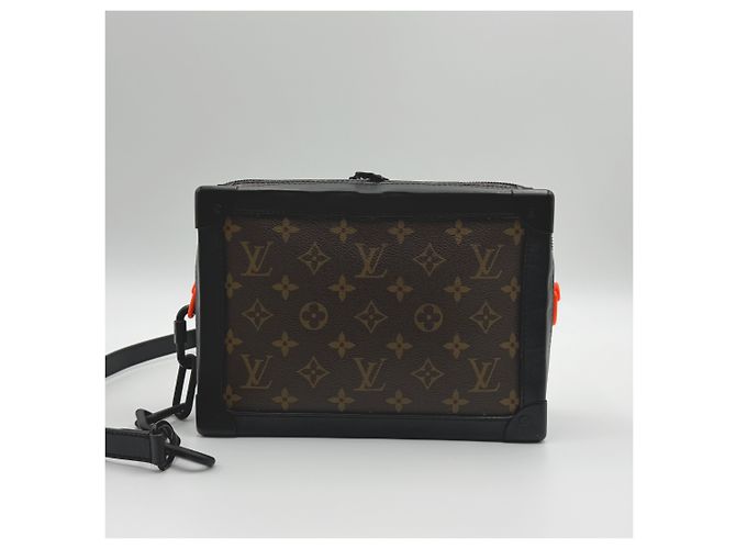 Louis Vuitton Borsa a tracolla in tela Mackassar Monogram Soft Trunk Marrone - vista 3