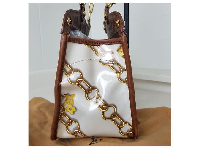 Louis Vuitton Cesta de PVC Edición Limitada Castaño - vista 6