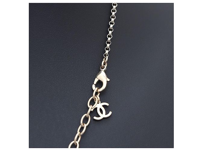 Chanel Collana in catena dorata per donne con logo CC bianco placcato oro - vista 6