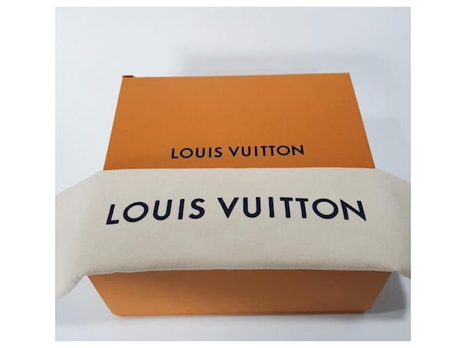 Louis Vuitton Monogram Rocky BB Nero - vista 10