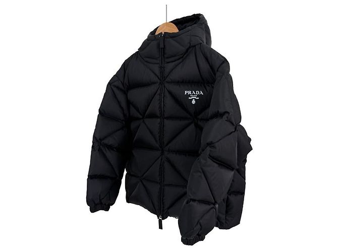 Prada Giacca in piuma con cappuccio in gabardine di nylon per donne nera Nero - vista 2